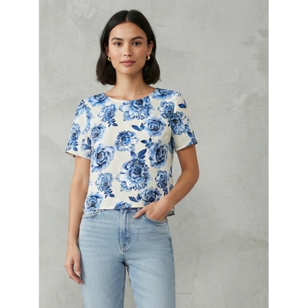 Forever 21 Floral Blue Rose Short Sleeve Woven Blouse Top Medium